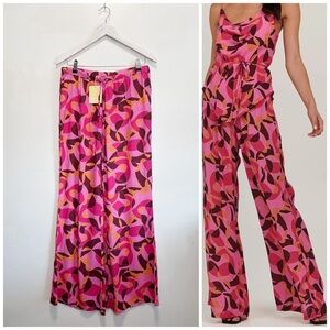 NWT CHARLIE HOLIDAY Lola Pants Retro Print Size 8 Wide Leg